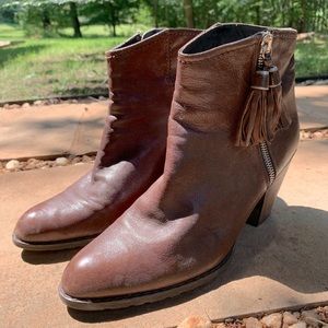 STUART WEITZMAN Prancing brown leather ankle boots 6.5♥️♥️